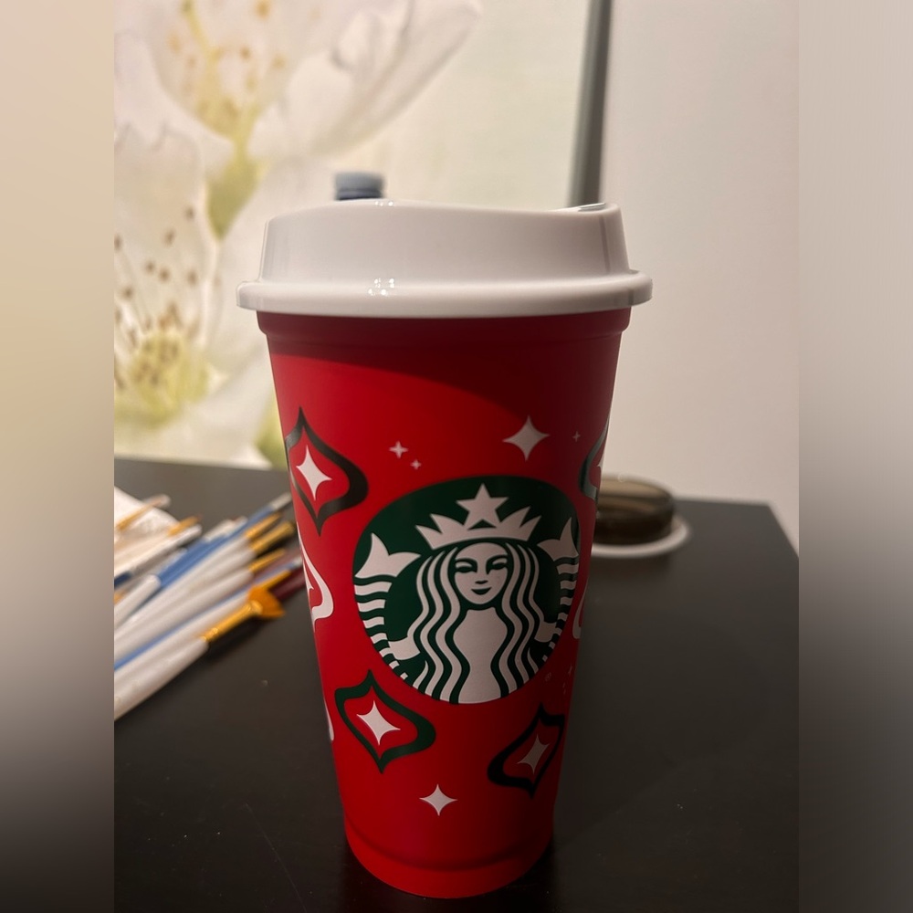 Starbucks Red Holiday Cup - 473ml